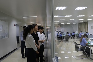 1567662861528826ZheJ.jpg 實(shí)驗(yàn)室1.jpg